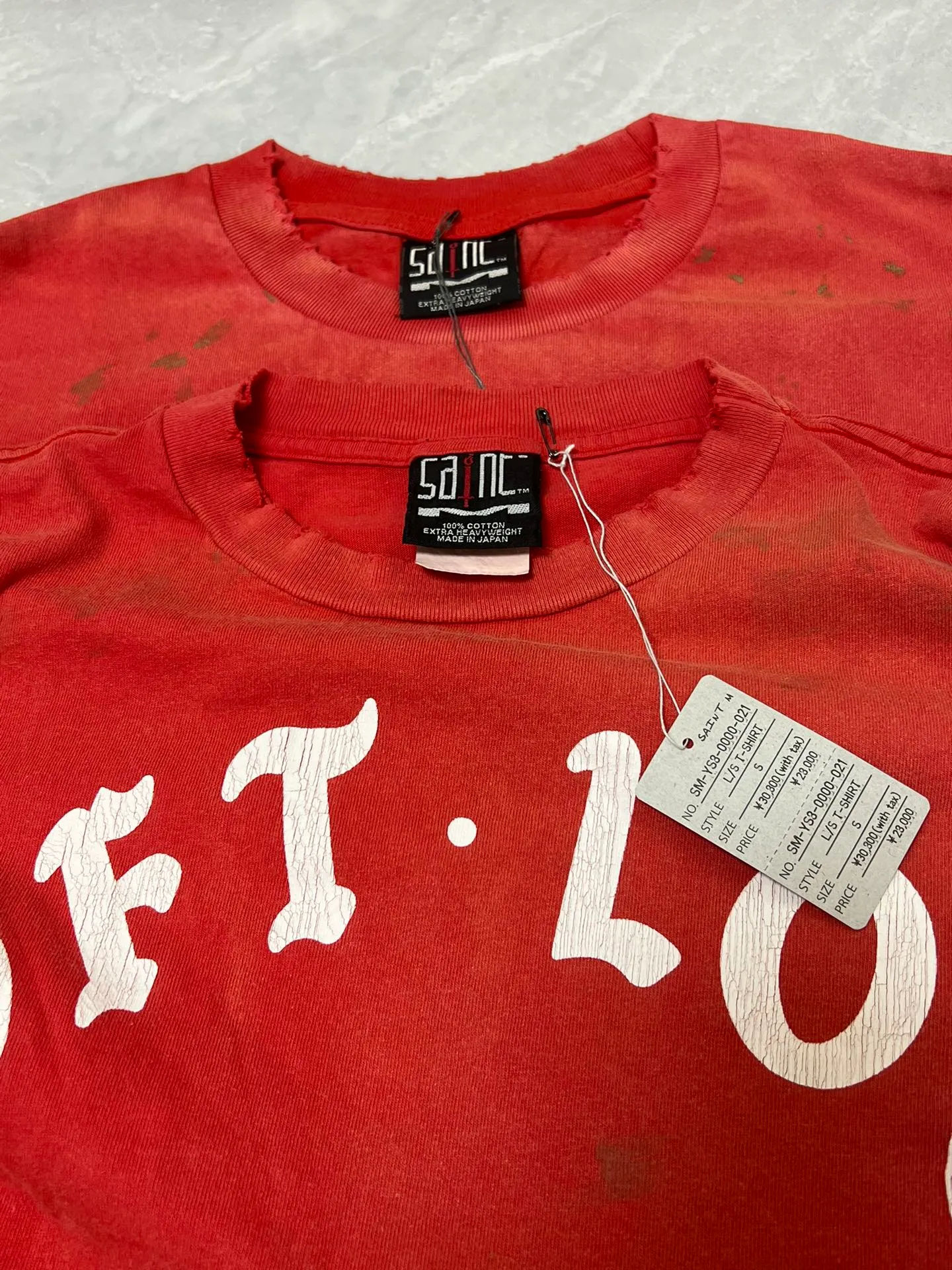 Proofing VS Authentic SAINT M×××××x SOFT LOVE LS_TEE/RED SOFT LOVE Red ripped long tee Washed red S-XL Garment dyeing Multi-digit frayed and worn Original uniform cracked retro print Multi-digit hand-made graffiti and splashed ink